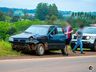 VÍDEOS: Colisão entre carro e moto deixa motociclista gravemente ferido