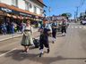 Desfile Típico da 45ª Oktoberfest proporciona espetáculo neste sábado 