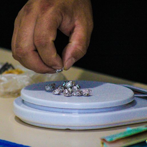 Mulher é presa por tráfico de drogas em São Miguel do Oeste