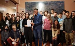 Alunos entregam cartas pedindo maior combate às drogas em Iporã do Oeste