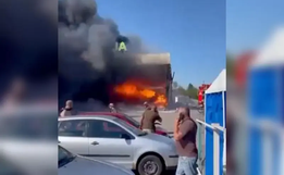 Rússia bombardeia shopping na Ucrânia e deixa mortos e feridos