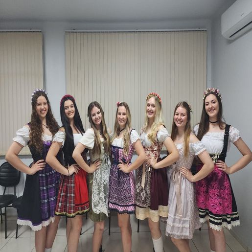 Candidatas a soberanas da 47ª Oktoberfest são homologadas 