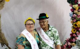 Casal Cedrense é escolhido Rei e Rainha da Primavera