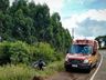 Carro sai da pista e tomba na SC 163 em Iporã do Oeste