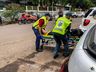 Veículo colide em fachada de empresa em São Miguel do Oeste; vídeo