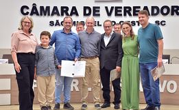  Vereadores aprovam projeto que dá nome de Avelino Massarollo para rua no Bairro Salete