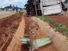 Caminhão carregado de frango sai da pista e tomba na BR-163 em São José do Cedro