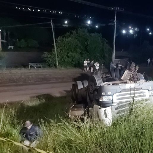 Motorista morre em capotamento na BR-158
