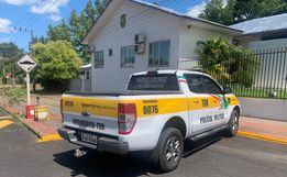 Idoso com CNH suspensa tenta subornar PMs com dinheiro para cerveja e acaba preso 