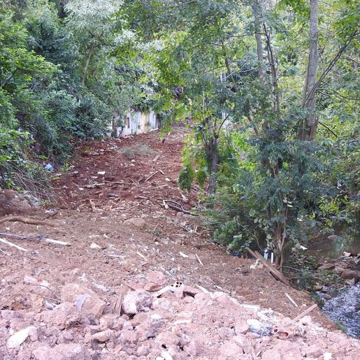 Município inicia recuperação de área  de risco após entrega de moradias
