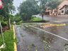 Temporal causa destelhamentos de casas em Itapiranga