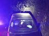 PRF encontra carro acidentado com 60 kg de maconha na BR-282