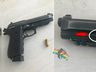 Morador de SMO encontra pistola em banheiro de posto de combustível