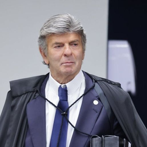 Luiz Fux pede anulação do processo ao alegar incompetência do STF para julgar Bolsonaro