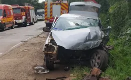 Mulher de 42 anos morre em colisão frontal na BR 158, em Cunha Porã