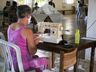 Educação produz coelhos de páscoa para alunos do ensino infantil 