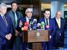 Senadores defendem impedimento de Luis Roberto Barroso  