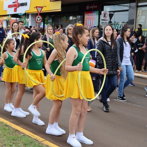 Desfile de sete de setembro em Campo Erê reúne grande público