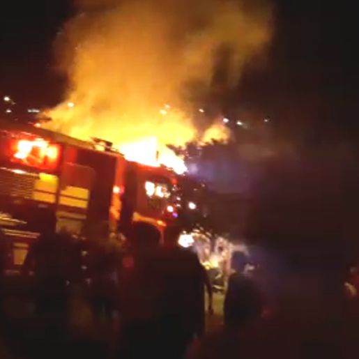 Residência é destruída por incêndio em Dionísio Cerqueira 