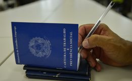 Mulher vai a entrevista de emprego e acaba presa em SC