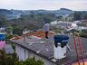 Casa é parcialmente destelhada em bairro de São Miguel do Oeste