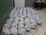 Secretaria de Educação entrega kits emergenciais de alimentação escolar