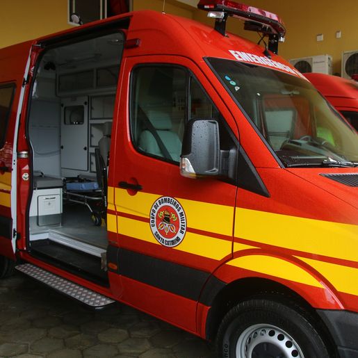 Mulher fica com a mão presa em cilindro elétrico em Maravilha