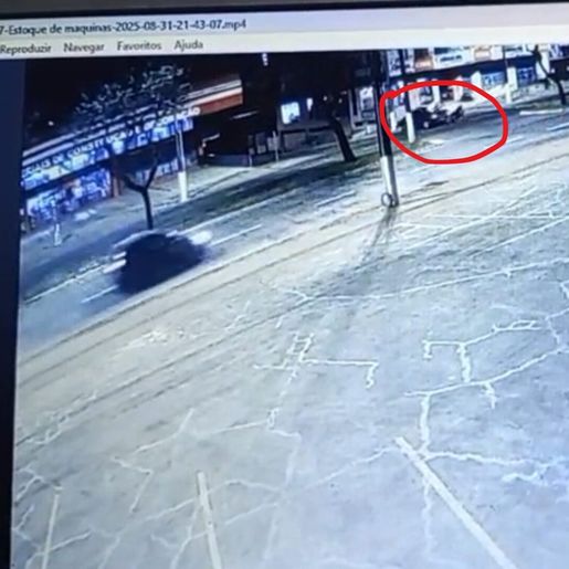 Motociclista é arrastado por 6 km na carroceria de caminhonete após acidente em Chapecó