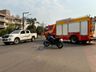 Colisão entre moto e caminhonete deixa motociclista ferido no centro de SMOeste  