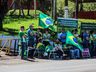 VÍDEO: Dezenas de pessoas participam de ato em frente ao 14º RCMec