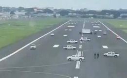 Prefeita de Guayaquil, no Equador, pede que veículos impeçam pouso de avião