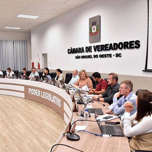 Câmara de São Miguel do Oeste aprova criação de Galeria das Mulheres Parlamentares