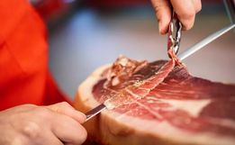 Por que ‘não se deve’ comer carne vermelha na Sexta-feira Santa?