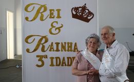 Cecilia e Beno Bonhenberguer são coroados Rei e Rainha da Terceira Idade em São José do Cedro
