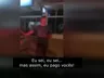 Motorista bêbado dirige de ré em Chapecó e tenta subornar guardas com R$ 2 mil; VÍDEO