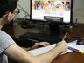 Famílias enfrentam desafio no auxílio de atividades escolares