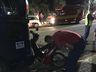 VÍDEO: Motociclista sofre ferimentos graves em colisão contra caminhão estacionado 