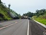 Fogo destrói colheitadeira na BR-282 em Paraíso 