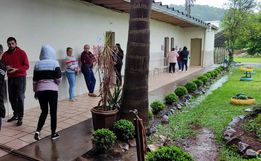 Eleitores que não votaram no 1º turno, comparecem neste domingo em Guarujá do Sul