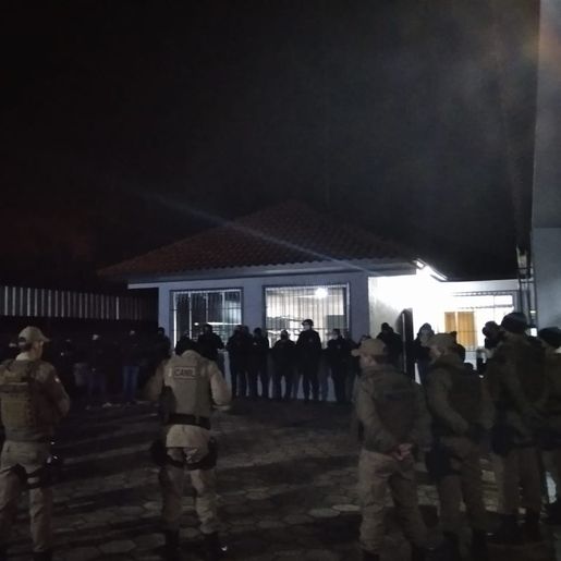 Vídeo: Polícia Civil de Cunha Porã prende duas pessoas por tráfico de drogas e apreende objetos 