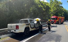 Caminhonete pega fogo no interior de Cunha Porã