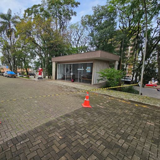 Homem é morto a pedradas ao lado da Capela da Igreja Matriz em SLOeste