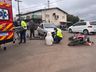 Mulher fica ferida em acidente entre carro e moto, em São Miguel do Oeste