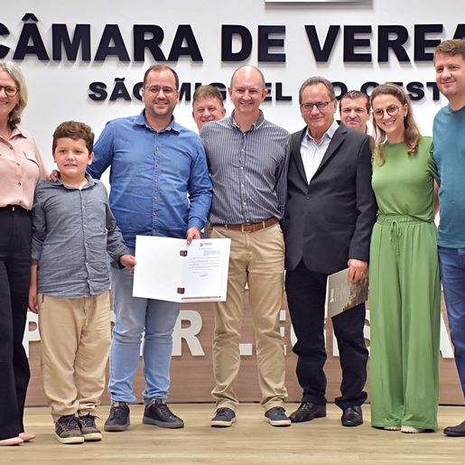  Vereadores aprovam projeto que dá nome de Avelino Massarollo para rua no Bairro Salete
