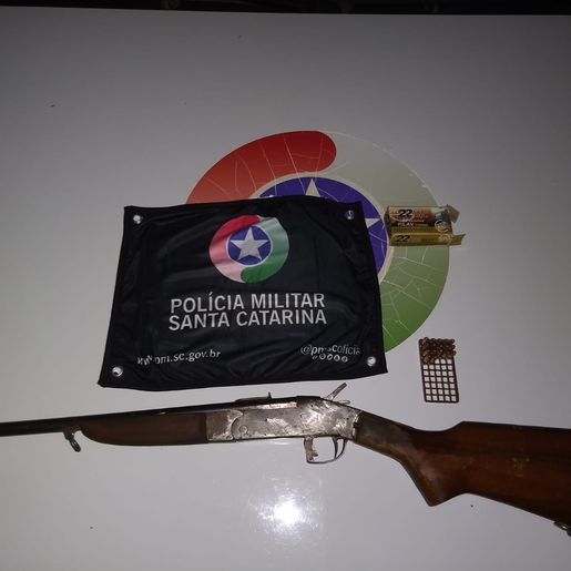 Homem é preso por posse irregular de arma de fogo