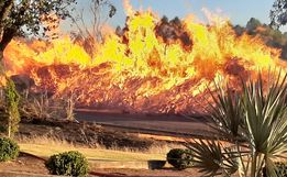 Incêndio deixa rodovia SC163 interrompida em São João do Oeste