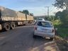 Acidente entre carro e moto causa congestionamento na saída de SMOeste 