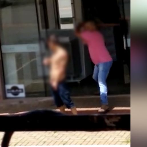 VÍDEO: Jovem mostra genitais no Centro de Xanxerê e é agredido
