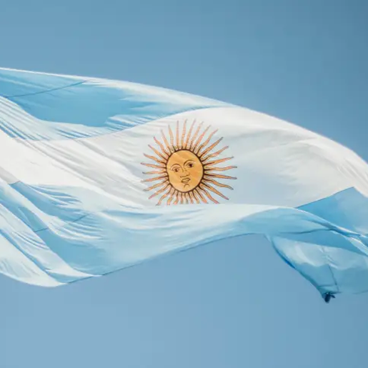 Inflação na Argentina chega a 60,7% em 12 meses, maior valor em 30 anos