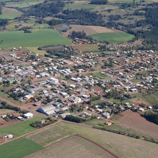 Julgamento de prefeito e vice de Belmonte é suspenso após pedido de vista no TRE-SC